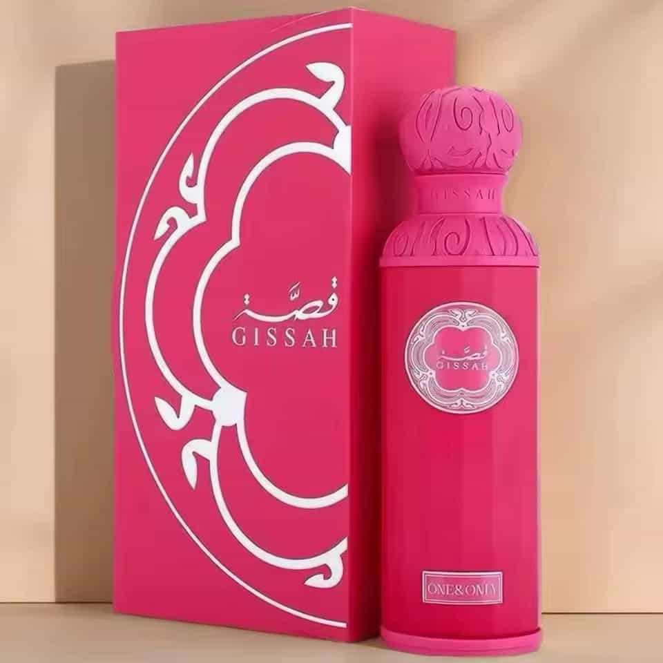 عطر قصة Pink & Rose — أنوثة وفخامة في رشّة — 1